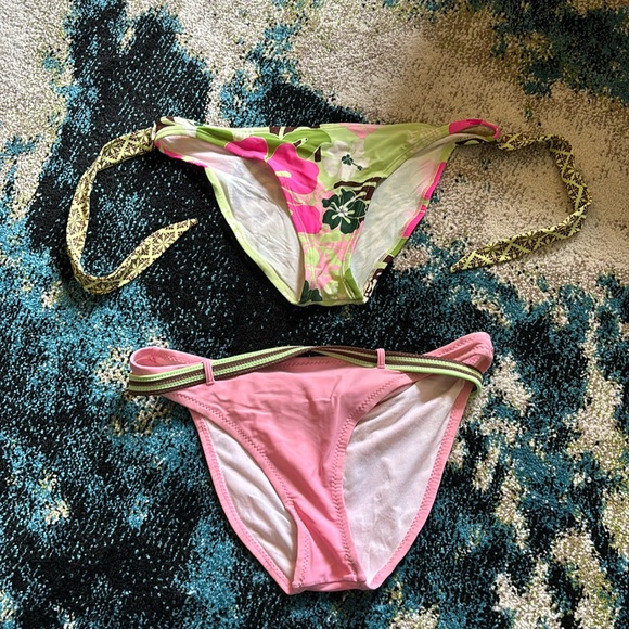Two OP bikini bottoms like new - Picture 1 of 7